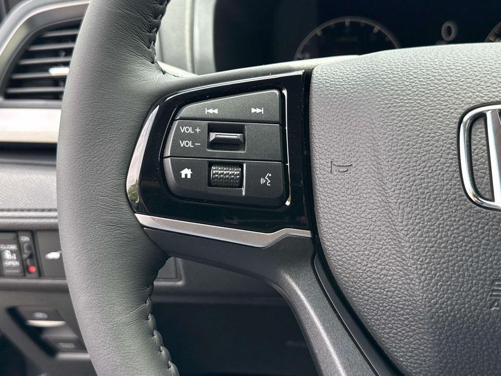 new 2026 Honda Odyssey car, priced at $44,290