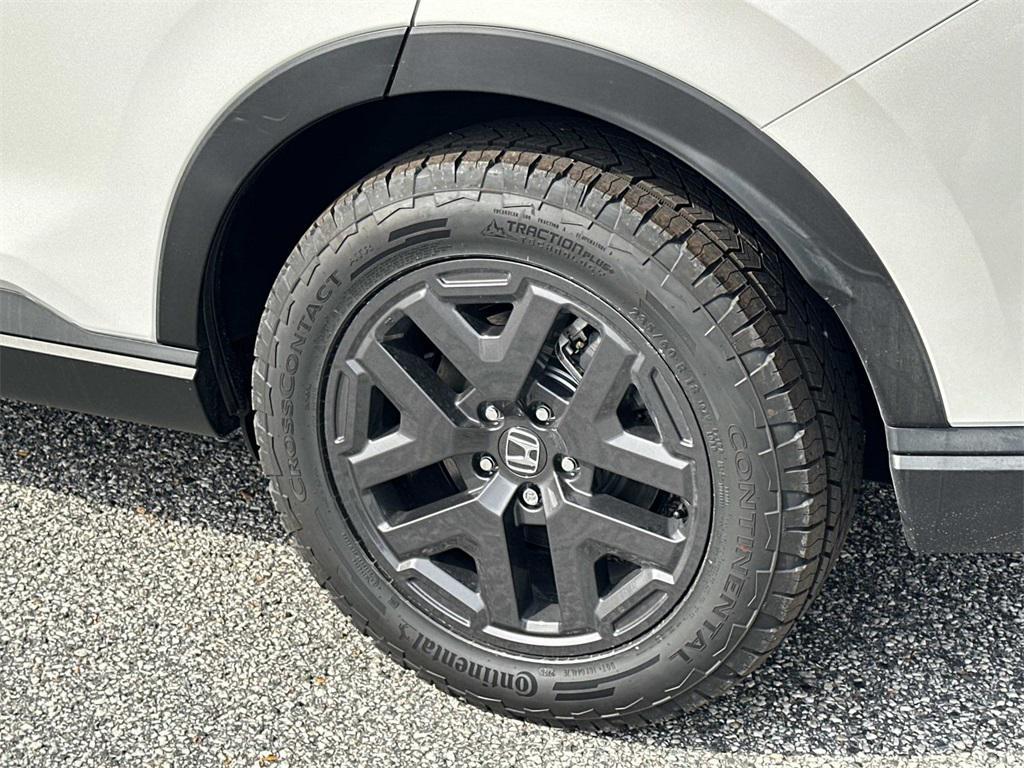 new 2026 Honda CR-V Hybrid car, priced at $40,705