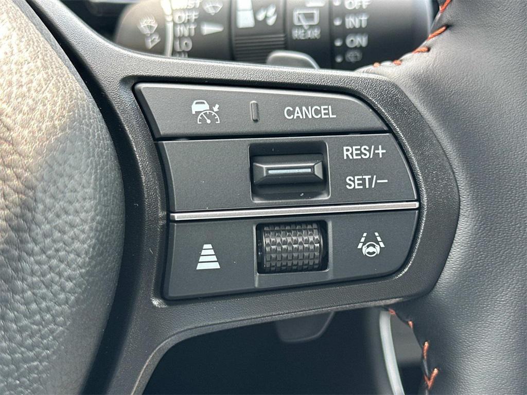 new 2026 Honda CR-V Hybrid car, priced at $40,195