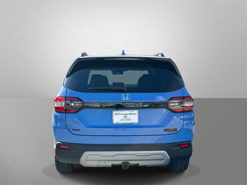 new 2025 Honda Pilot car, priced at $51,350