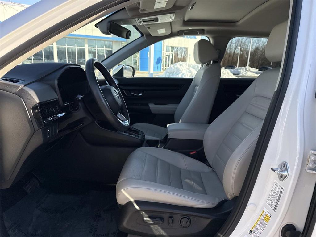 used 2024 Honda CR-V car, priced at $30,877
