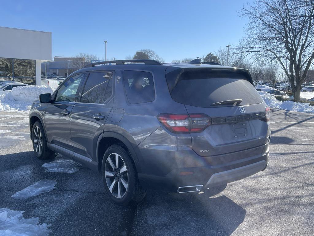 used 2023 Honda Pilot car, priced at $42,000
