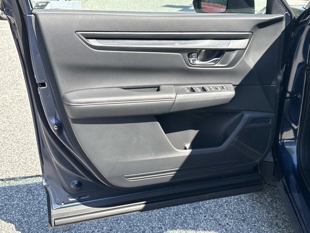 new 2026 Honda CR-V Hybrid car, priced at $40,250