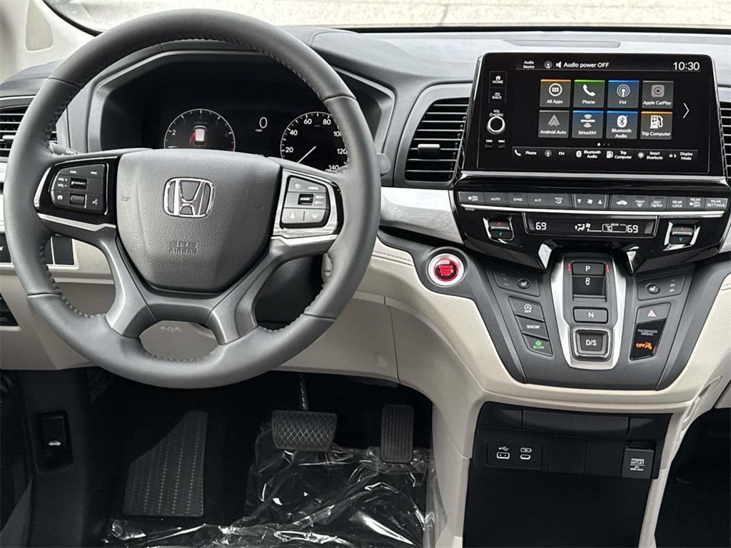 new 2026 Honda Odyssey car, priced at $44,290