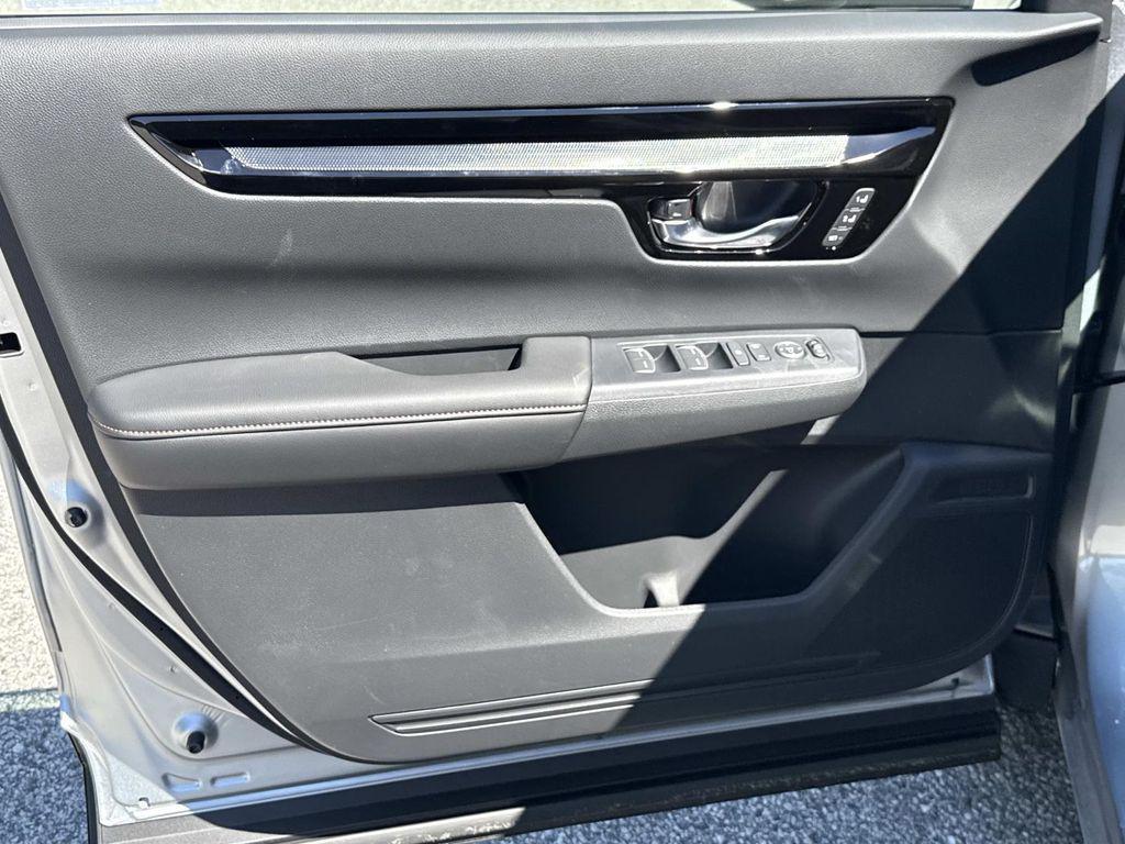 new 2026 Honda CR-V Hybrid car, priced at $44,000