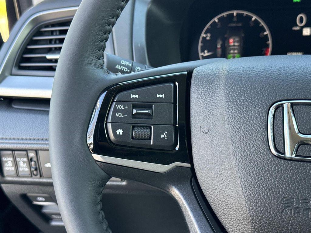 new 2026 Honda Odyssey car, priced at $44,655