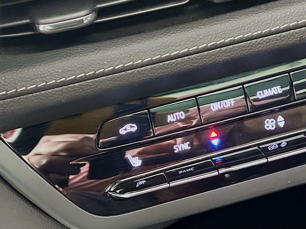 used 2023 Buick Envision car, priced at $32,500