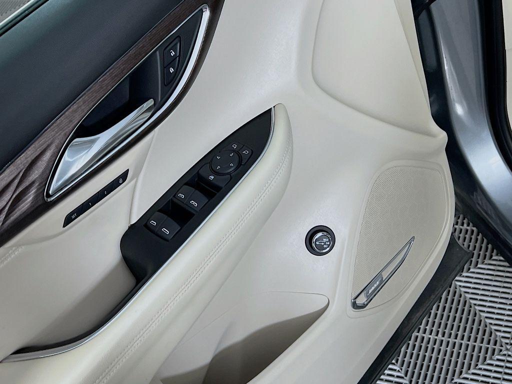 used 2023 Buick Envision car, priced at $36,000