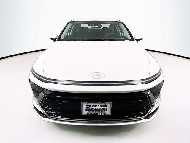 new 2025 Hyundai Sonata Hybrid car, priced at $30,000
