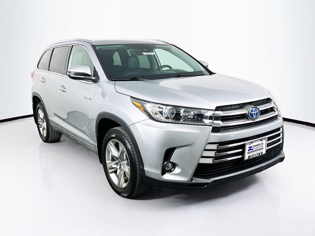 used 2019 Toyota Highlander Hybrid car, priced at $24,900