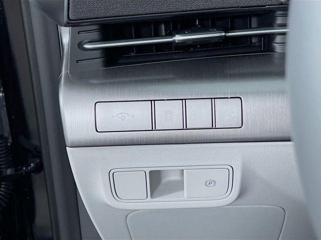 new 2025 Hyundai Kona car, priced at $27,197