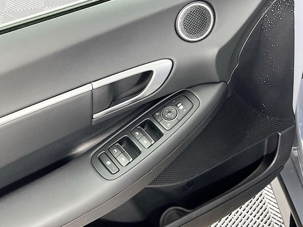 used 2025 Hyundai Sonata Hybrid car, priced at $29,239