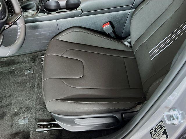 new 2025 Hyundai ELANTRA HEV car, priced at $25,500
