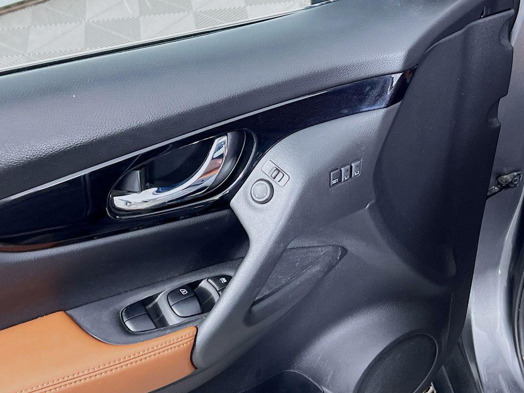 used 2018 Nissan Rogue car, priced at $12,527