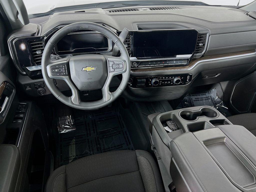 used 2025 Chevrolet Silverado 1500 car, priced at $43,000