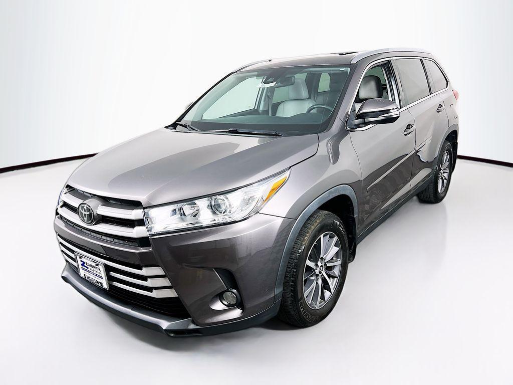 used 2019 Toyota Highlander car, priced at $26,875