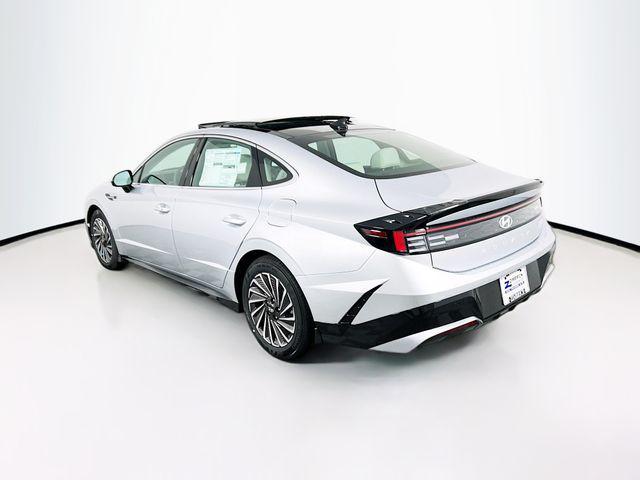 new 2026 Hyundai Sonata Hybrid car, priced at $32,733