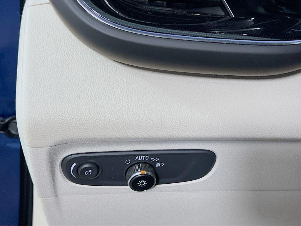 used 2023 Buick Envision car, priced at $32,000