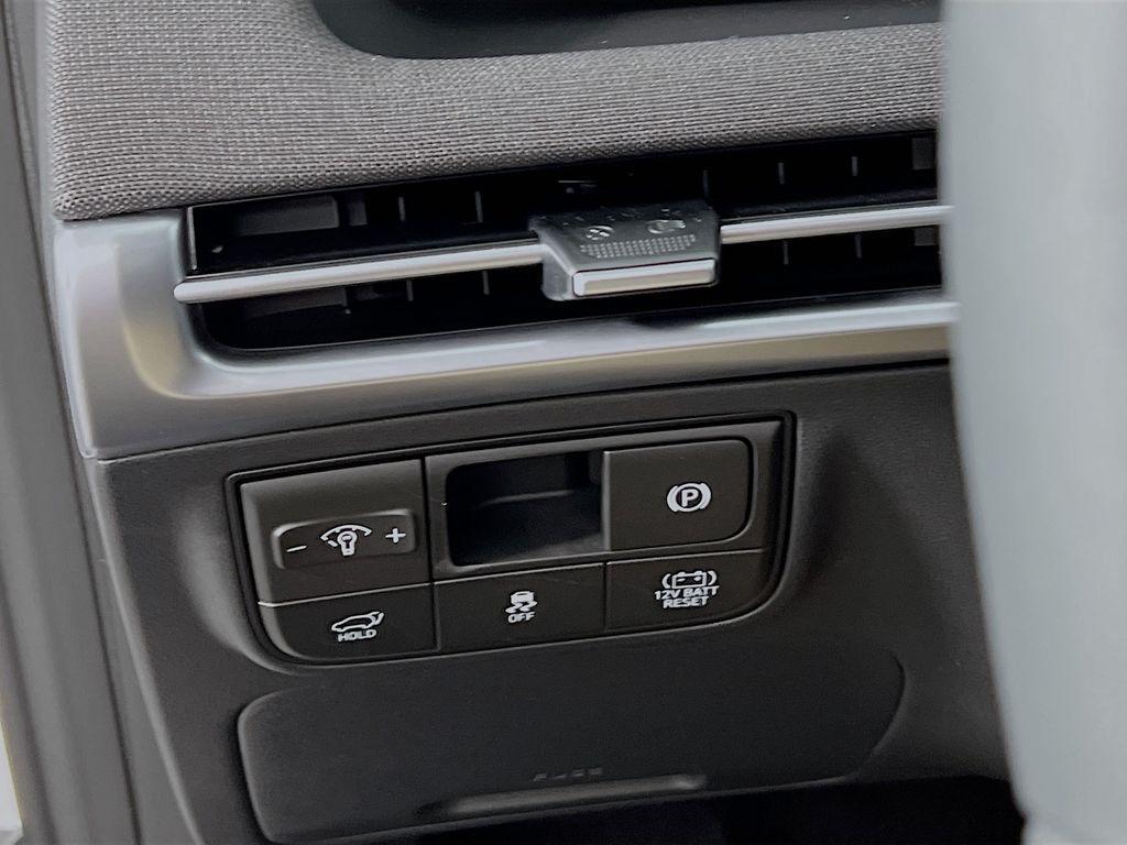 new 2026 Hyundai TUCSON Hybrid car, priced at $40,868