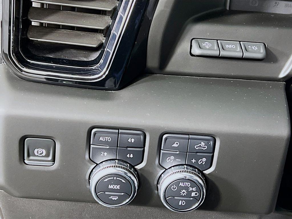 used 2025 GMC Sierra 1500 car, priced at $58,000