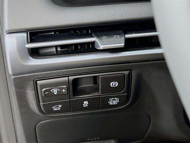 new 2026 Hyundai TUCSON Hybrid car, priced at $34,371