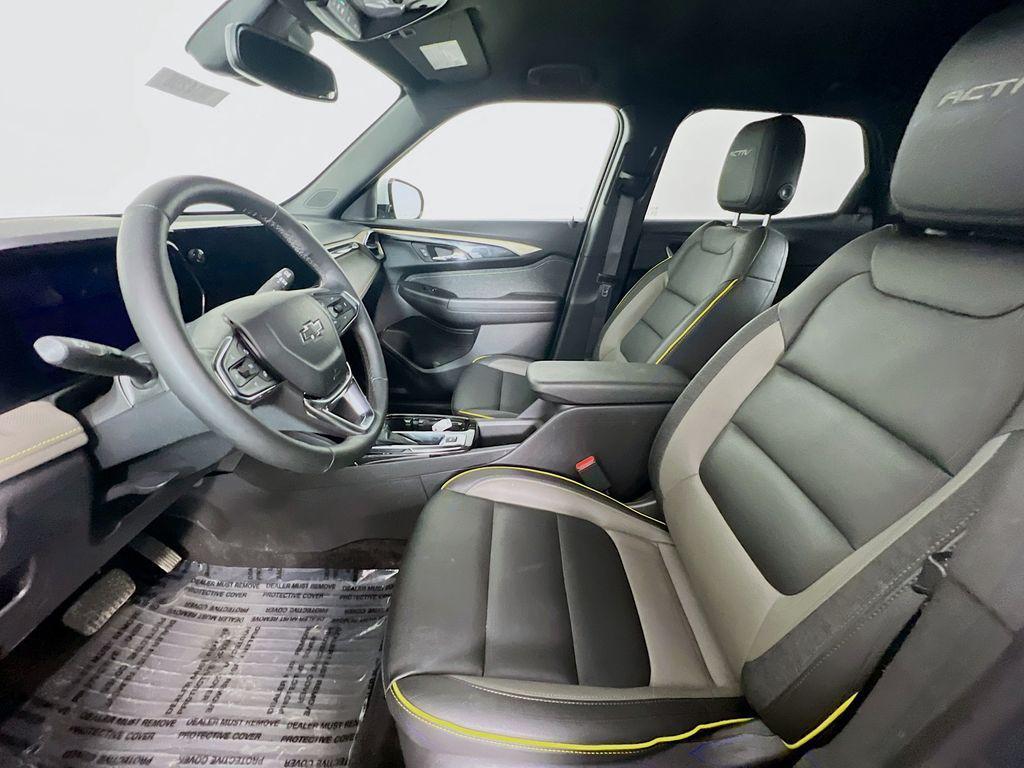 used 2025 Chevrolet TrailBlazer car, priced at $25,499