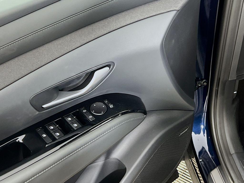 new 2026 Hyundai TUCSON Hybrid car, priced at $39,905