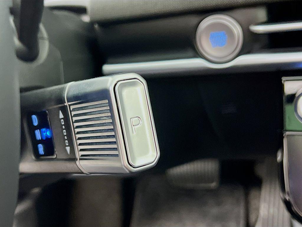 new 2026 Hyundai TUCSON Hybrid car, priced at $39,905