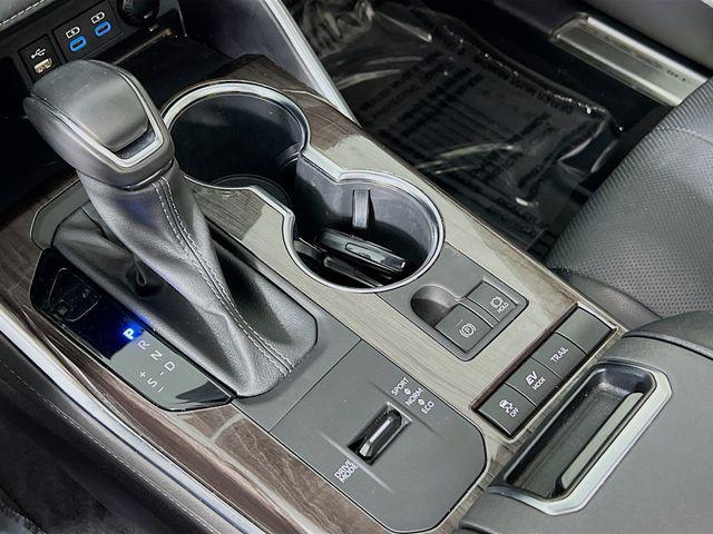 used 2022 Toyota Highlander Hybrid car, priced at $43,990