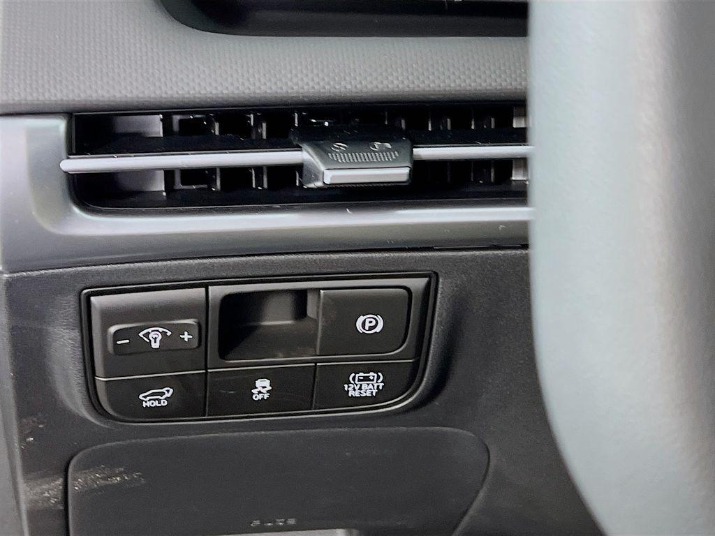 new 2026 Hyundai TUCSON Hybrid car, priced at $31,941