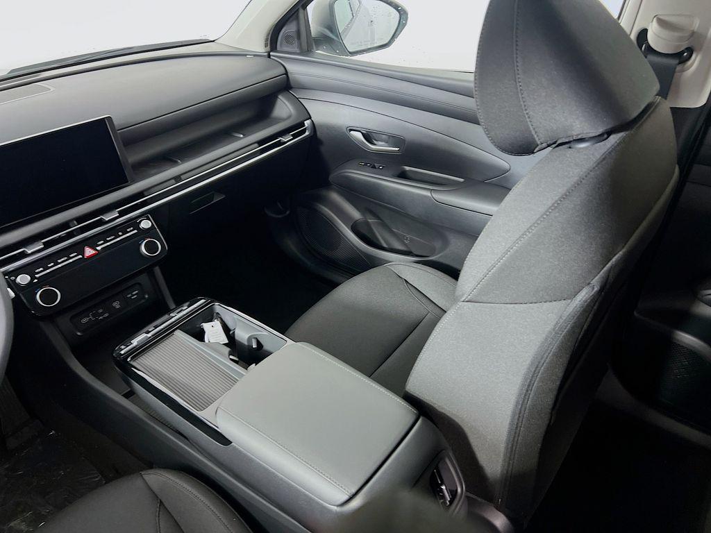 new 2026 Hyundai TUCSON Hybrid car, priced at $31,941
