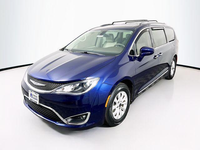 used 2018 Chrysler Pacifica car, priced at $16,998