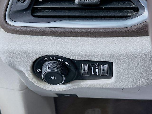 used 2018 Chrysler Pacifica car, priced at $16,998