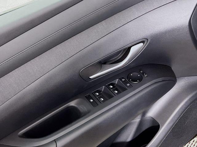 new 2025 Hyundai TUCSON Hybrid car, priced at $34,491