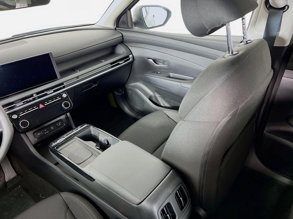 used 2025 Hyundai TUCSON Hybrid car