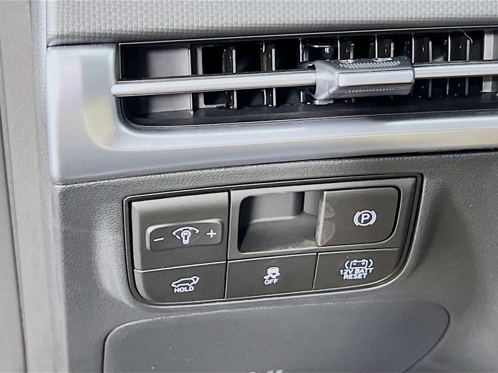 used 2025 Hyundai TUCSON Hybrid car