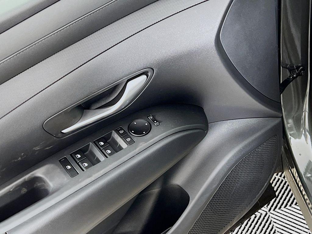 used 2025 Hyundai TUCSON Hybrid car