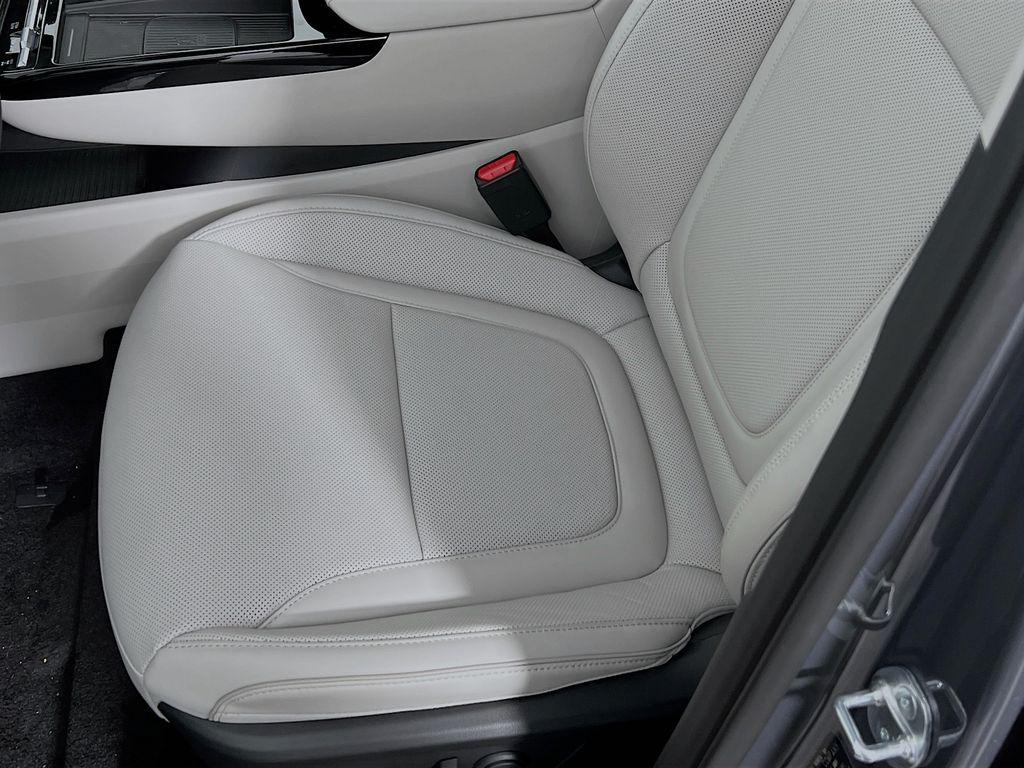 new 2026 Hyundai TUCSON Hybrid car, priced at $42,338