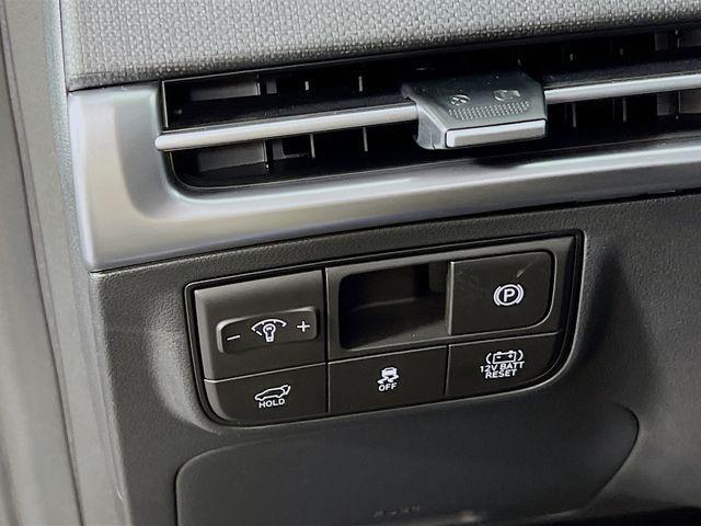 new 2025 Hyundai TUCSON Hybrid car, priced at $34,798