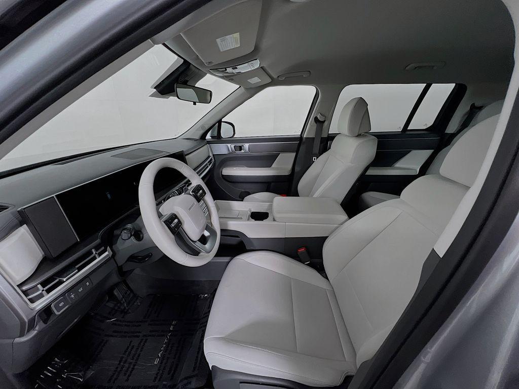 used 2025 Hyundai Santa Fe car, priced at $32,500