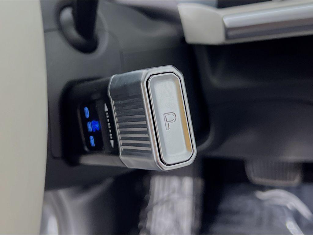 used 2025 Hyundai Santa Fe car, priced at $32,500