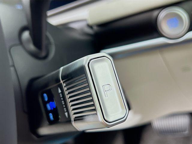 new 2025 Hyundai TUCSON Hybrid car, priced at $34,563