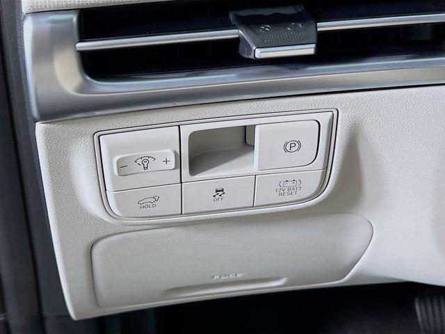 new 2025 Hyundai TUCSON Hybrid car, priced at $34,563