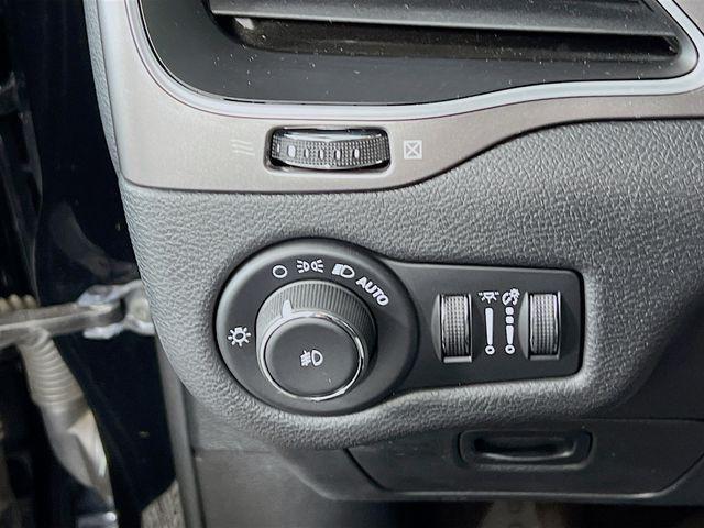 used 2020 Jeep Cherokee car, priced at $17,990