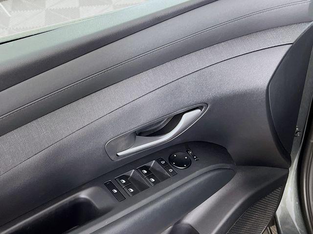 new 2025 Hyundai TUCSON Hybrid car, priced at $34,491