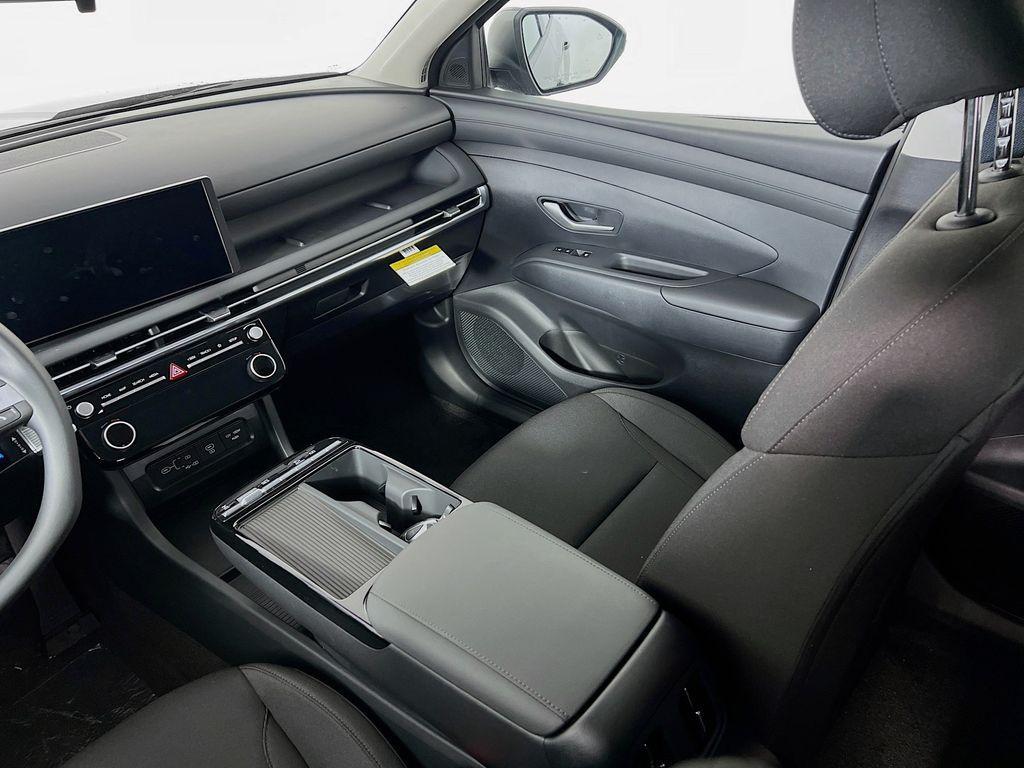 new 2026 Hyundai TUCSON Hybrid car, priced at $33,493