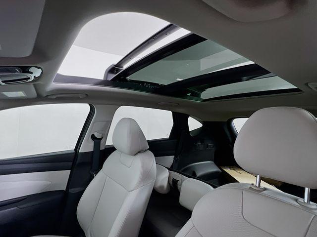 new 2025 Hyundai TUCSON Hybrid car, priced at $34,673
