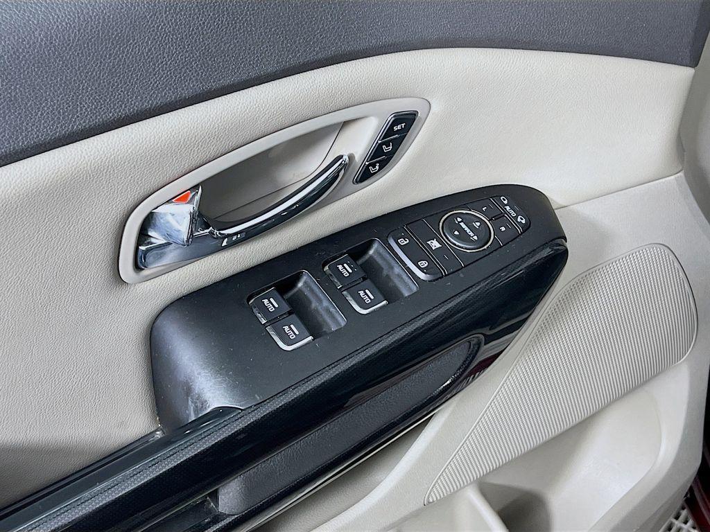 used 2016 Kia Sedona car, priced at $10,203