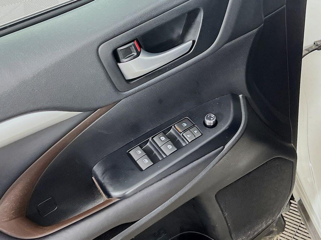 used 2019 Toyota Highlander car, priced at $24,999