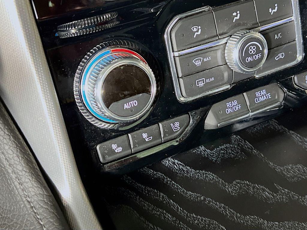 used 2021 GMC Yukon XL car, priced at $58,000